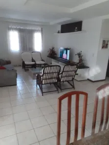 Sobrado com 4 Quartos à venda, 288m² no Ponta Negra, Natal