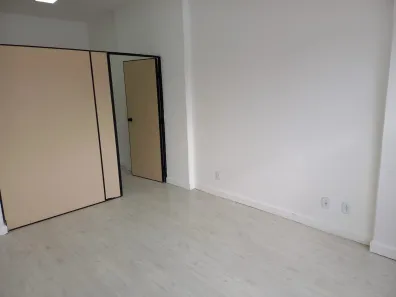 Sala Comercial à venda, 21m² no Brotas, Salvador