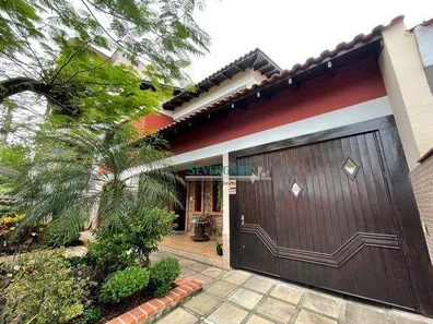 Sobrado com 4 Quartos à venda, 360m² no Vila Imbui, Cachoeirinha