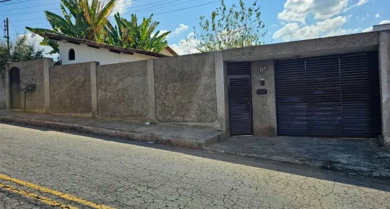 Casa com 3 Quartos para alugar, 170m² no Angola, Betim