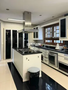 Sobrado com 3 Quartos para alugar, 295m² no Igara, Canoas