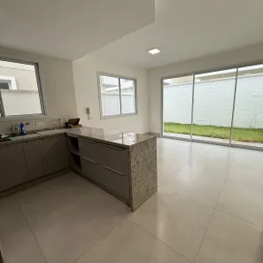 Casa de Condomínio com 3 Quartos para alugar, 117m² no Cézar de Souza, Mogi das Cruzes