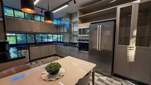 Casa de Condomínio com 4 Quartos à venda, 600m² no Chapada, Manaus