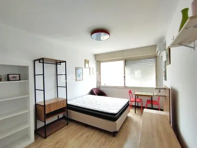 Kitnet com 1 Quarto para alugar, 25m² no Centro Histórico, Porto Alegre