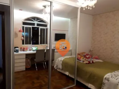 Casa com 4 Quartos à venda, 245m² no Ipê, Belo Horizonte