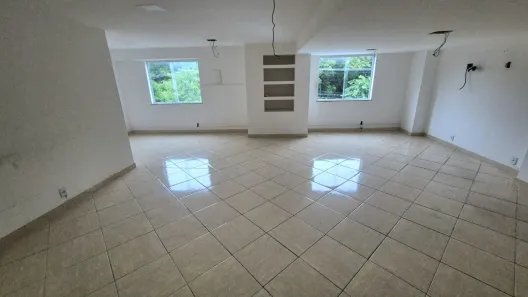Galpão/Depósito/Armazém para alugar, 350m² no Anil, Rio de Janeiro