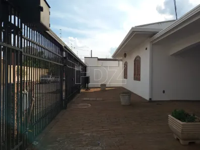 Sala Comercial com 4 Quartos para venda ou aluguel, 462m² no Centro, Araraquara