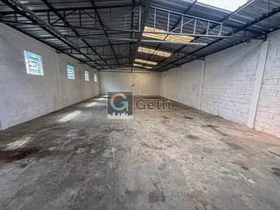 Galpão/Depósito/Armazém para alugar, 339m² no Quarteirão Brasileiro, Petrópolis