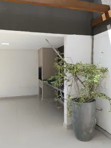 Apartamento com 2 Quartos para alugar, 64m² no Jardim Itaqui, Campo Largo