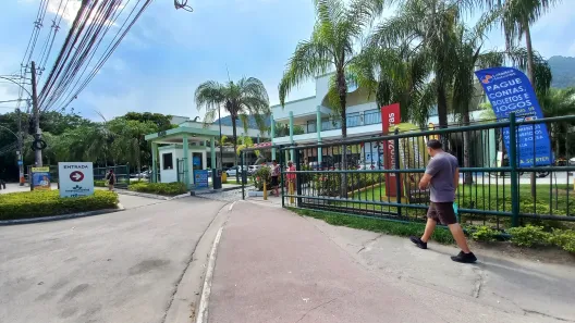 Ponto Comercial para alugar, 32m² no Vargem Pequena, Rio de Janeiro