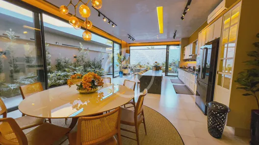 Casa de Condomínio com 3 Quartos à venda, 244m² no Jardins Verona, Goiânia