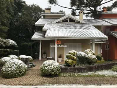 Casa de Condomínio com 3 Quartos à venda, 137m² no Planalto, Gramado
