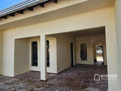 Casa com 3 Quartos para venda ou aluguel, 156m² no Centro, Paranavaí
