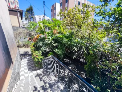 Casa com 4 Quartos para venda ou aluguel, 400m² no Vila Laura, Salvador