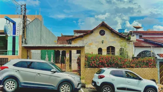 Casa com 2 Quartos para alugar, 300m² no Nossa Senhora das Graças, Manaus