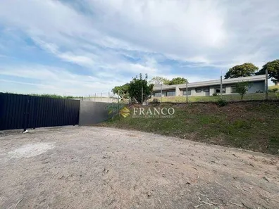 Casa de Condomínio com 3 Quartos para venda ou aluguel, 250m² no Chácaras Cataguá, Taubaté