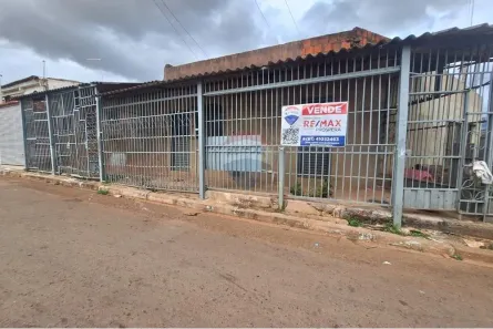 Casa com 5 Quartos à venda, 180m² no Samambaia Sul, Brasília