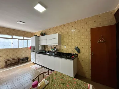 Sobrado com 9 Quartos à venda, 350m² no Taguatinga Sul, Brasília