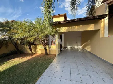 Casa de Condomínio com 3 Quartos para alugar, 174m² no Pinheirinho, Vinhedo