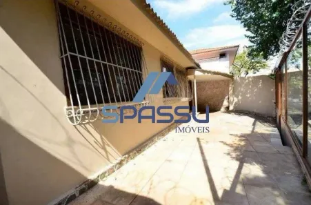 Casa com 2 Quartos para alugar, 304m² no Santo Antônio, Belo Horizonte