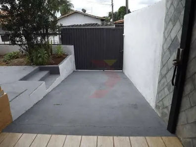Casa com 4 Quartos para alugar, 200m² no Parque das Laranjeiras, Goiânia