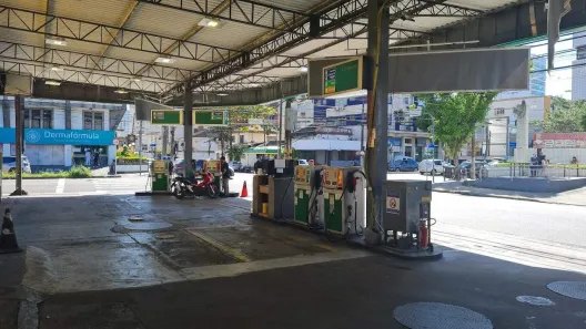 Sala Comercial para alugar, 814m² no Embaré, Santos
