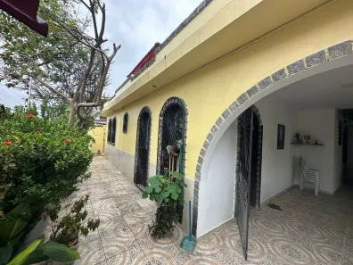 Sobrado com 10 Quartos à venda, 396m² no Parque 10 de Novembro, Manaus