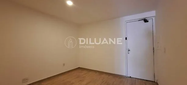 Sala Comercial para venda ou aluguel, 46m² no Copacabana, Rio de Janeiro