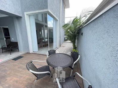 Sobrado com 3 Quartos à venda, 220m² no Perequê, Matinhos
