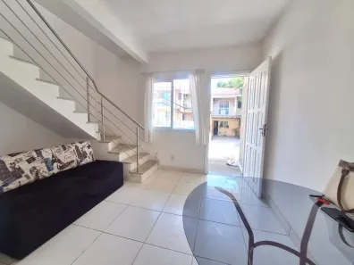 Sobrado com 2 Quartos à venda, 60m² no São Lucas, Viamão