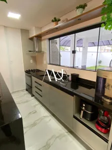 Casa de Condomínio com 3 Quartos para alugar, 200m² no Ponta Negra, Manaus