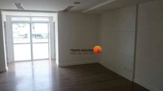 Sala Comercial à venda, 148m² no Charitas, Niterói