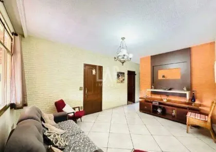 Casa com 4 Quartos à venda, 198m² no Copacabana, Belo Horizonte