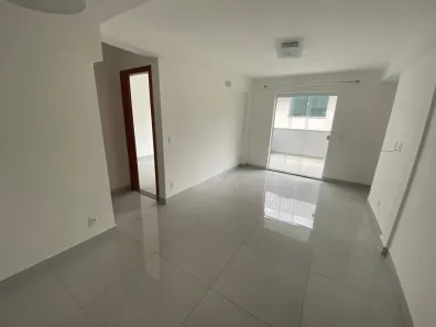 Apartamento com 2 Quartos para alugar, 75m² no Nogueira, Petrópolis