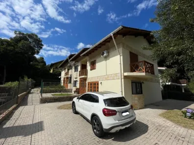 Casa com 3 Quartos à venda, 112m² no Ipê Amarelo, Gramado
