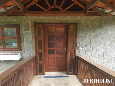 Casa de Condomínio com 3 Quartos para alugar, 200m² no Jardim Martineli, Itatiaia