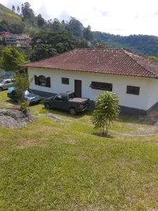 Fazenda/Sítio com 3 Quartos à venda, 200m² no Corrêas, Petrópolis