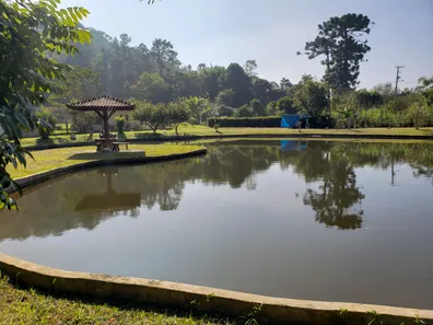 Fazenda/Sítio com 3 Quartos para alugar, 200m² no Centro, São Lourenço da Serra
