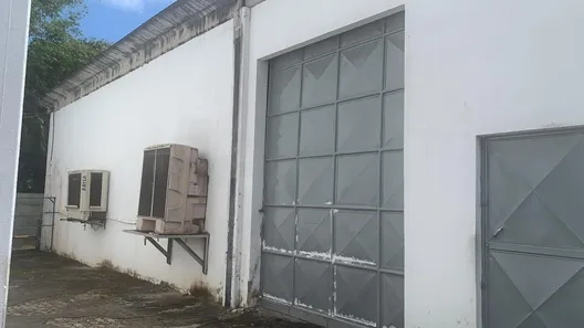 Galpão/Depósito/Armazém para alugar, 300m² no Caminho das Árvores, Salvador
