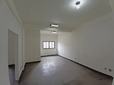 Prédio Comercial para alugar, 1231m² no Nossa Senhora das Graças, Manaus