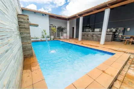 Casa com 8 Quartos à venda, 350m² no Taguatinga Norte, Brasília