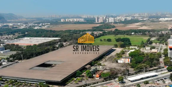 Galpão/Depósito/Armazém para alugar, 2700m² no Jacarepaguá, Rio de Janeiro