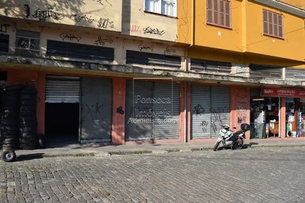 Ponto Comercial para alugar, 94m² no Bingen, Petrópolis