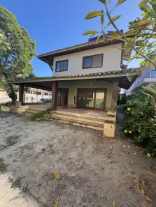 Sobrado com 4 Quartos para venda ou aluguel, 320m² no Buraquinho, Lauro de Freitas