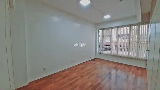 Sala Comercial para alugar, 51m² no Cinqüentenário, Caxias do Sul