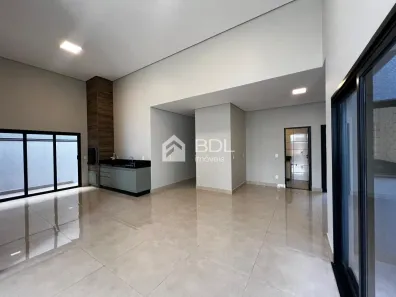 Casa de Condomínio com 3 Quartos para venda ou aluguel, 165m² no Jardim Okinawa, Paulínia