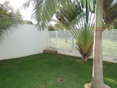 Casa de Condomínio com 4 Quartos para alugar, 390m² no Loteamento Portal do Sol II, Goiânia