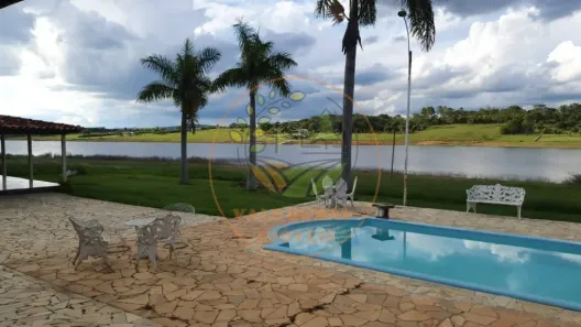 Fazenda/Sítio com 4 Quartos à venda, 30000m² no Centro, Formiga