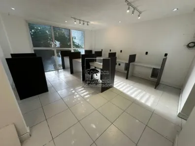 Ponto Comercial para alugar, 64m² no Quarteirão Brasileiro, Petrópolis