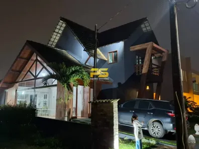 Casa de Condomínio com 3 Quartos para alugar, 200m² no , Bananeiras